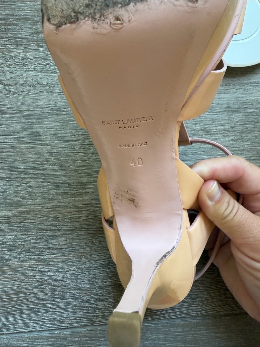 Saint Laurent Blush Patent Leather T-Strap Knot Sandals - Picture 12 of 12